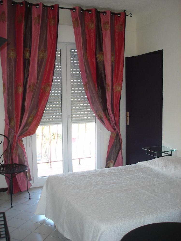 Hotel Bel Azur Six-Fours-les-Plages Exteriör bild