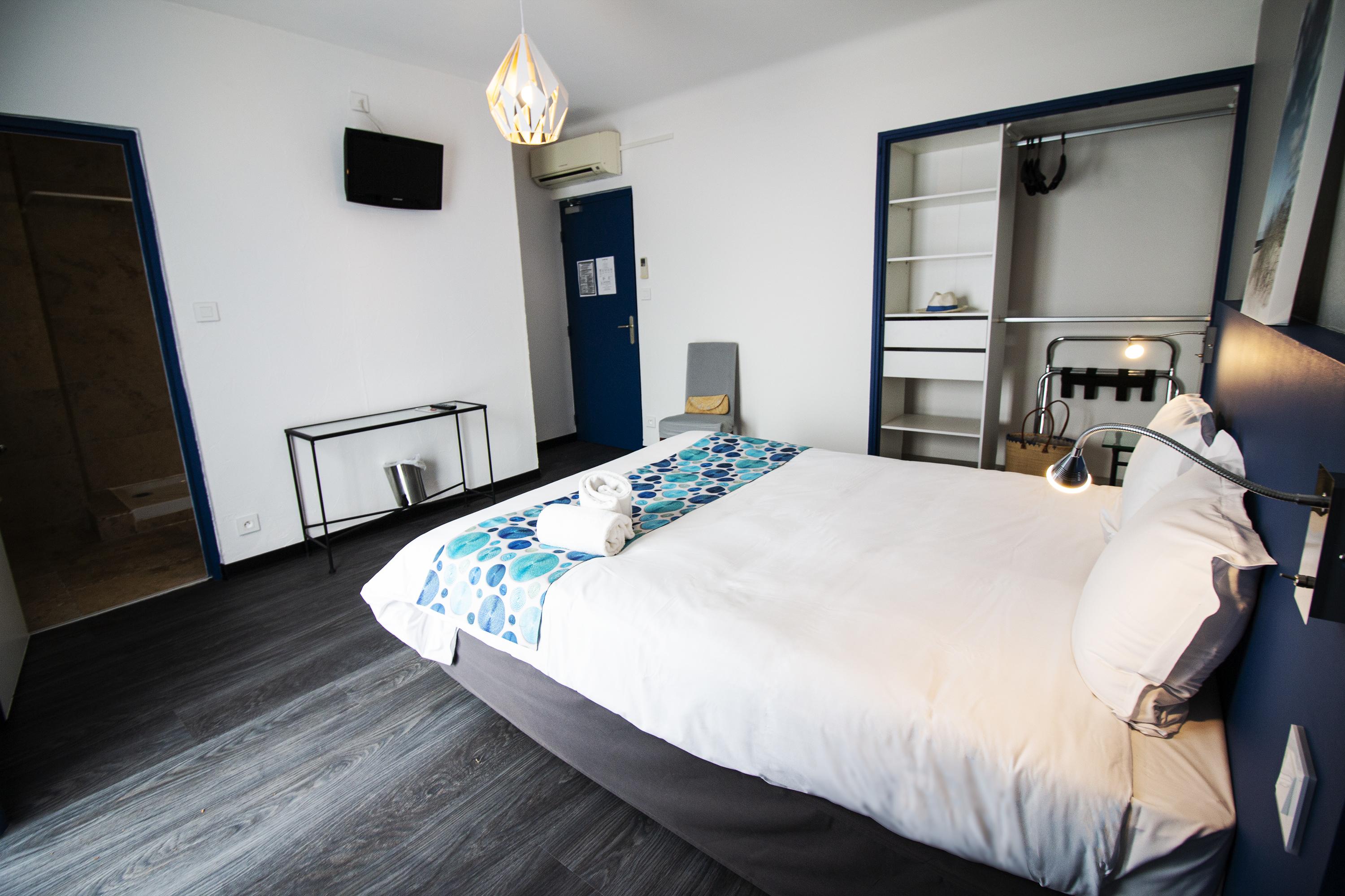 Hotel Bel Azur Six-Fours-les-Plages Exteriör bild