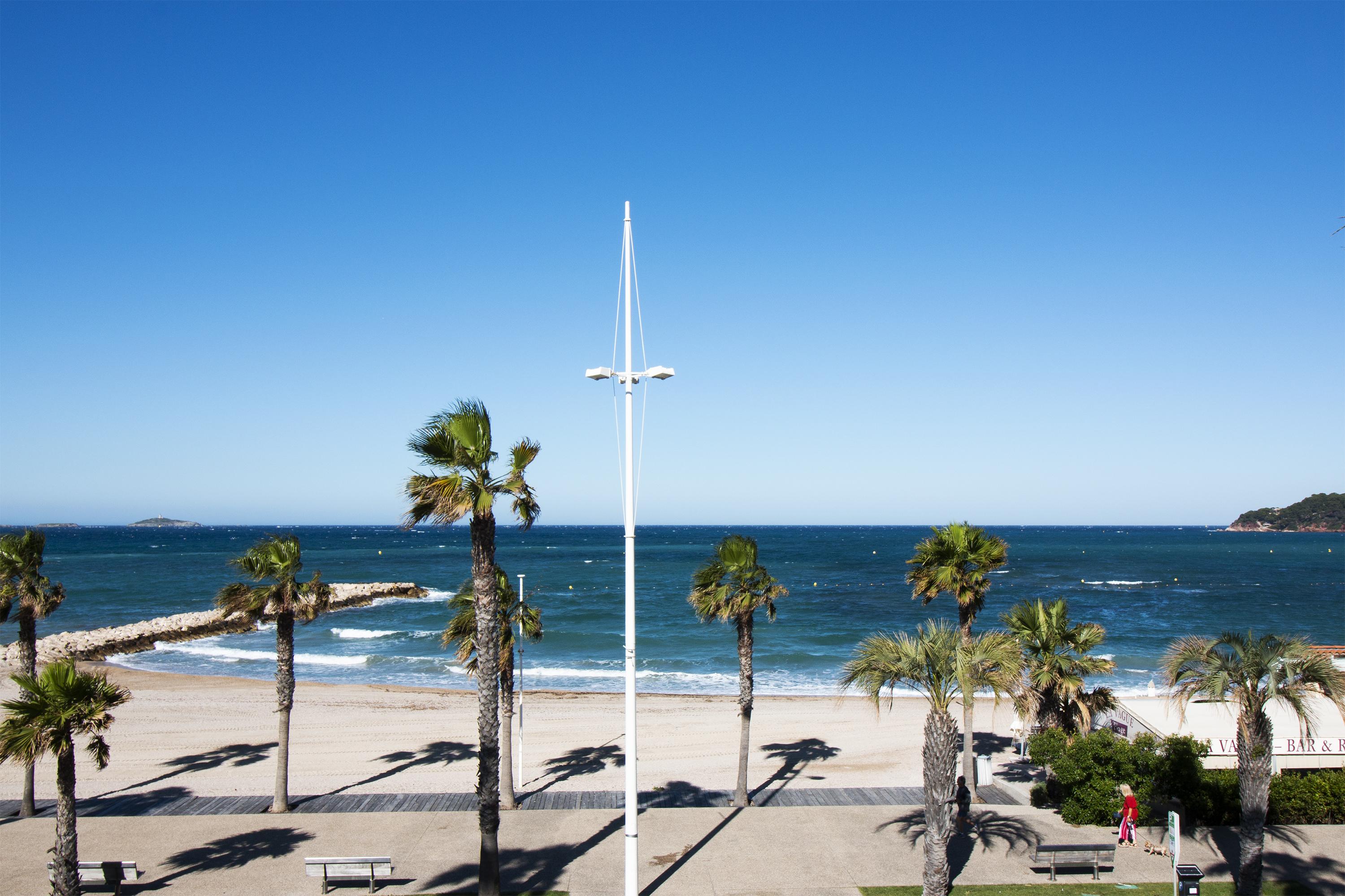Hotel Bel Azur Six-Fours-les-Plages Exteriör bild
