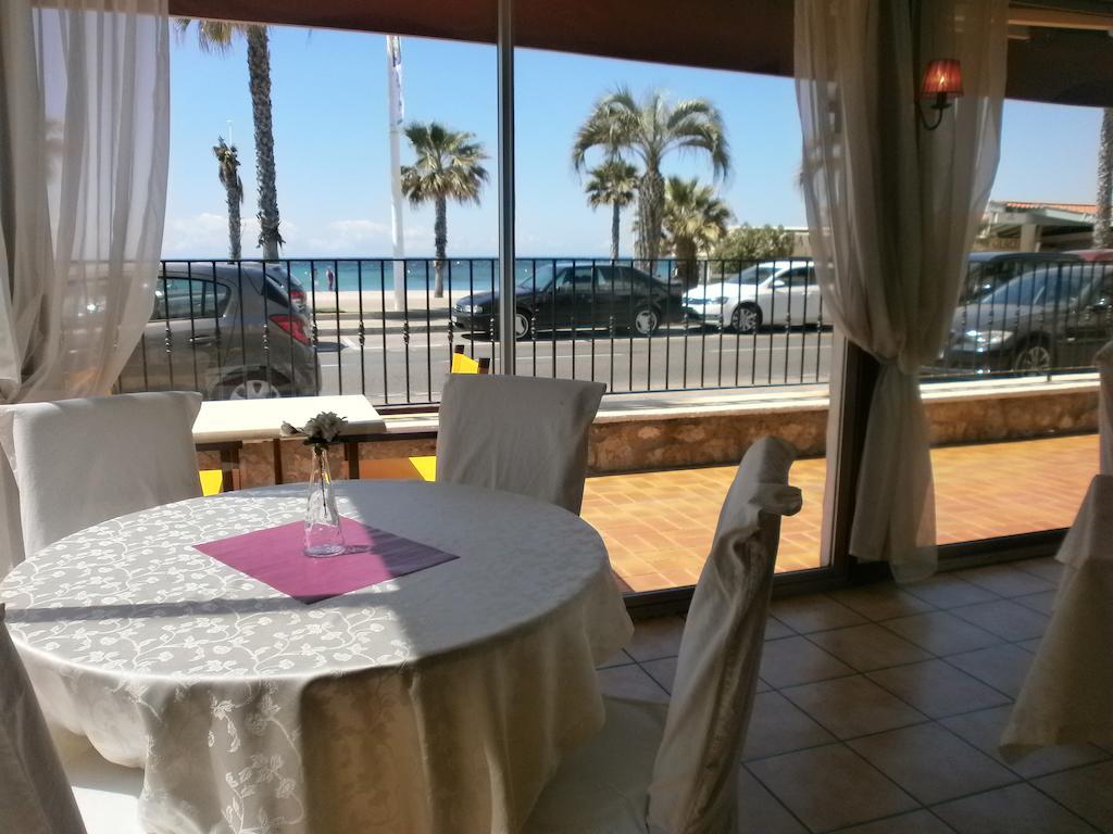 Hotel Bel Azur Six-Fours-les-Plages Exteriör bild